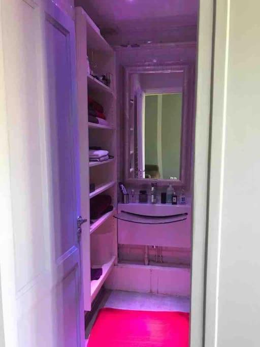 One In Montmartre Appartement *